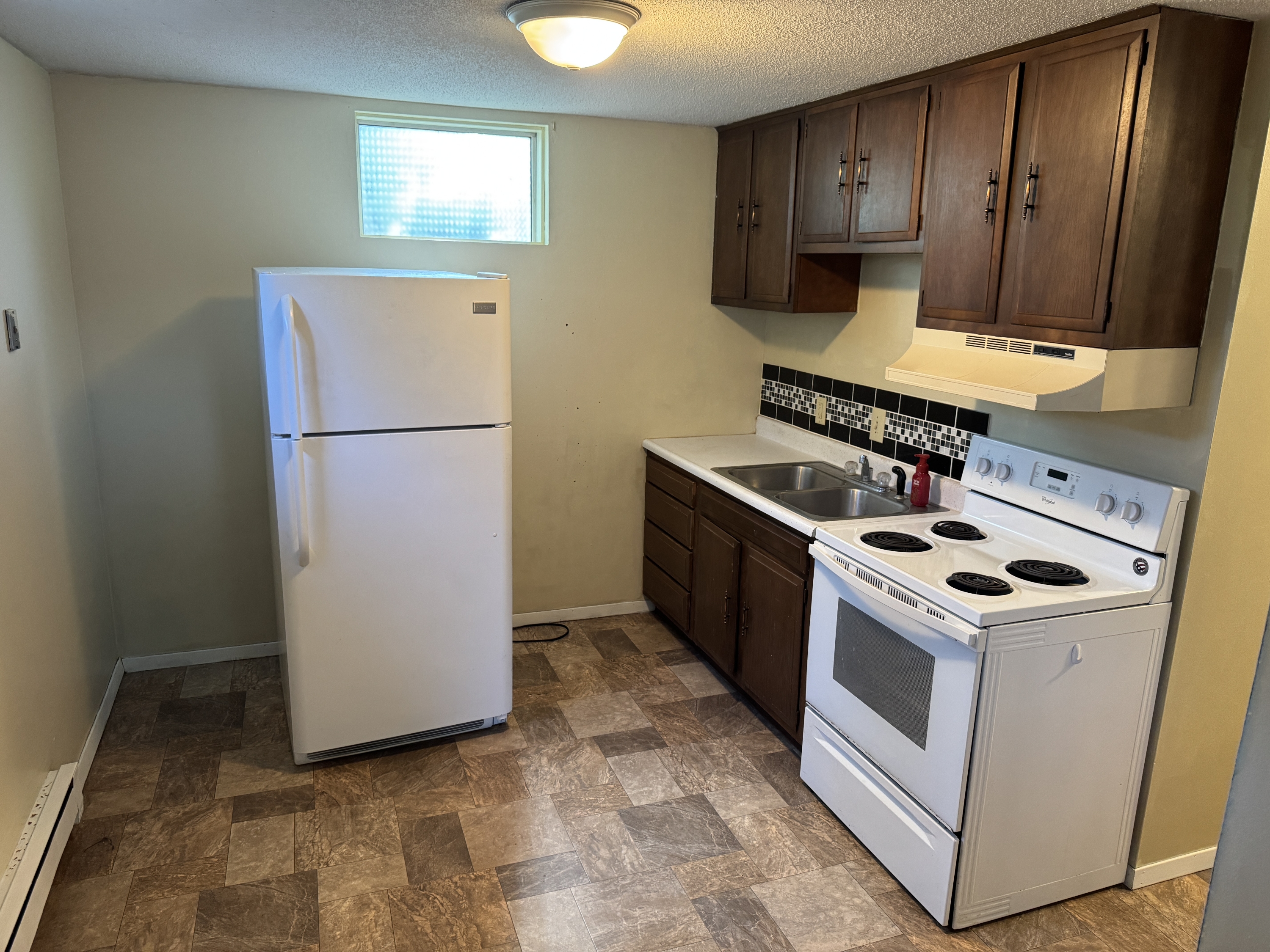 695 Jackson Avenue Southwest - 4